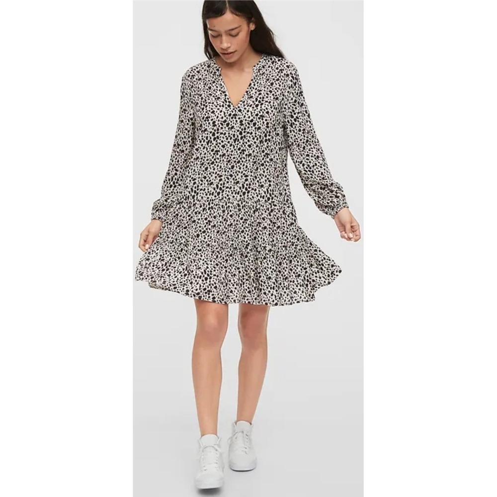 GAP Tiered Mini Dress Animal Print V Neck Long Sleeve XS Flowy Casual